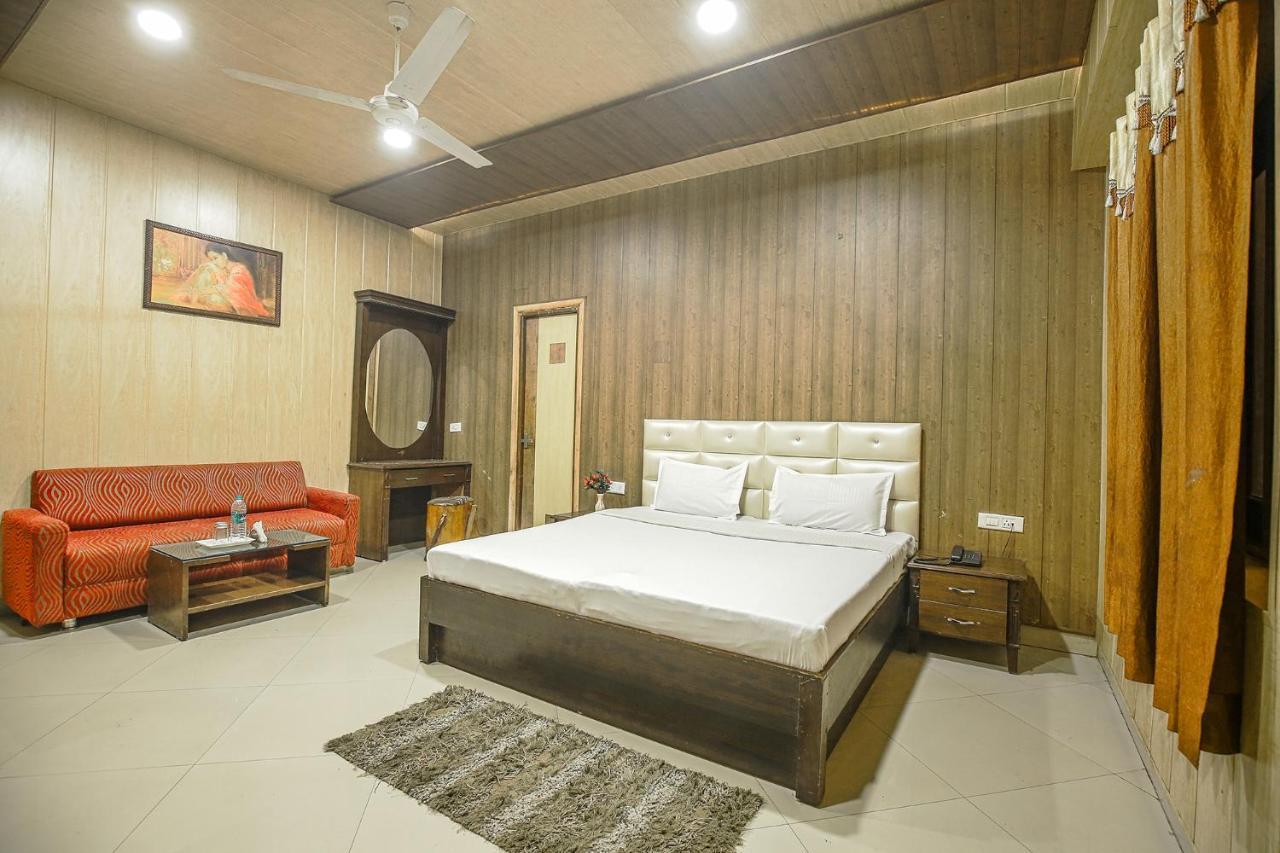 Hotel Hk Continental Amritsar Luaran gambar