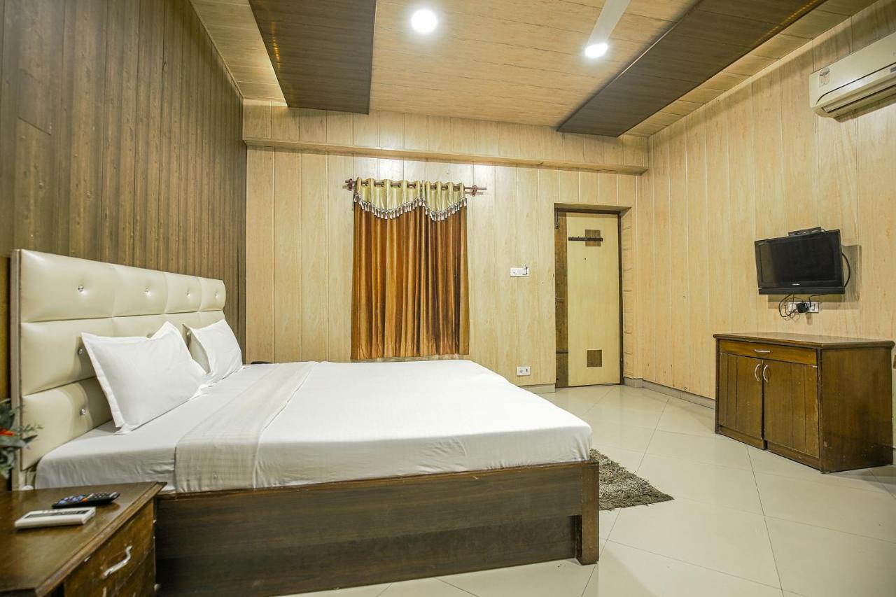 Hotel Hk Continental Amritsar Luaran gambar