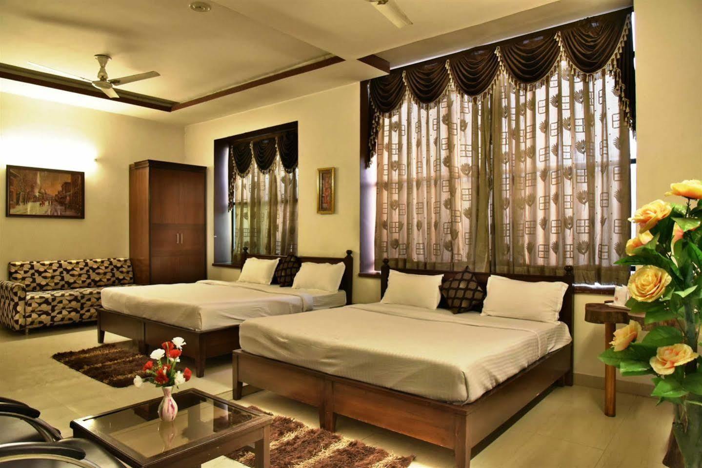 Hotel Hk Continental Amritsar Luaran gambar