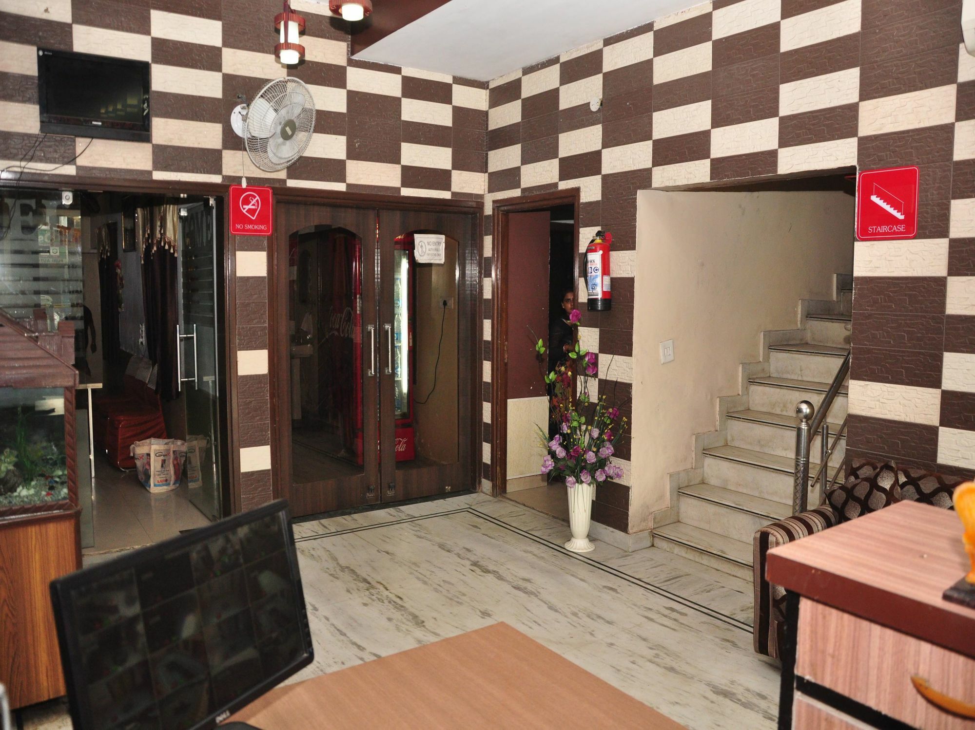 Hotel Hk Continental Amritsar Luaran gambar